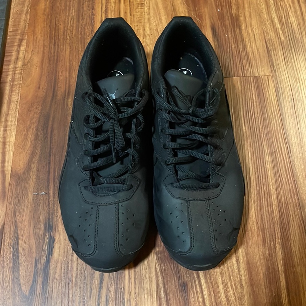 Black Athletic Puma 10.5 M Shoes!